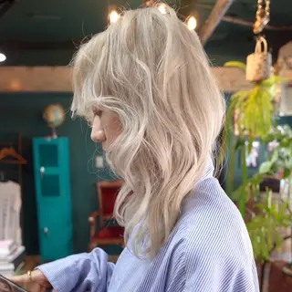セミロング vivre libreのヘアスタイル