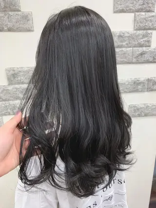 セミロング カラー 薄田 珠美のヘアスタイル