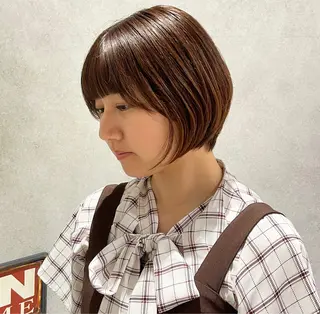 ショート yumemiレイヤー ✴︎ 透明感カラーのヘアスタイル