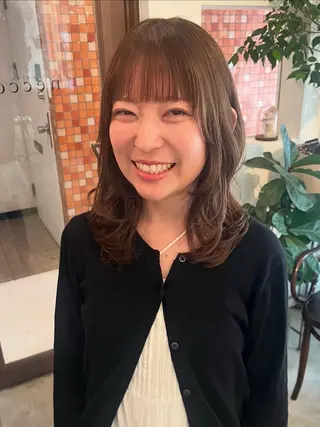 ミディアム パーマ 柴田 さくらのヘアスタイル