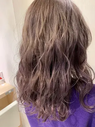 セミロング カラー 店長ハイトーンカラー 柞山史奈のヘアスタイル