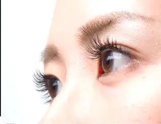 マツエク・マツパ コマツ ユミのヘアスタイル