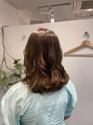 ミディアム カラー レイヤー♡ 石川優奈のヘアスタイル