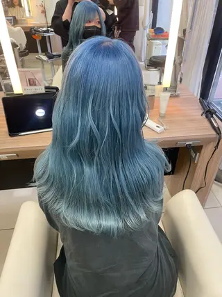 セミロング カラー ハイトーン/レイヤー 似合わせ・ユキノのヘアスタイル