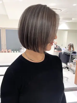 ミディアム 鈴木 南のヘアスタイル
