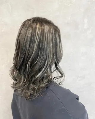 カラー SALOWIN栄 高須大貴のヘアスタイル