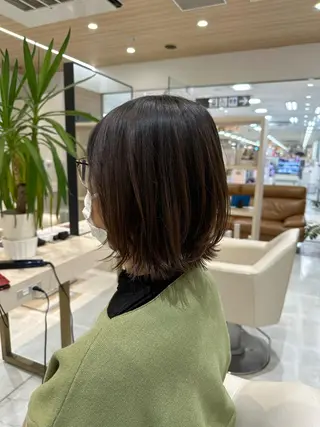 ミディアム 神田 桃菜のヘアスタイル