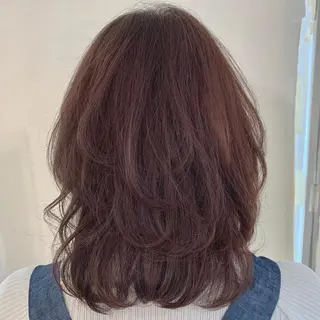 セミロング カラー パーマ 加藤 綾華のヘアスタイル