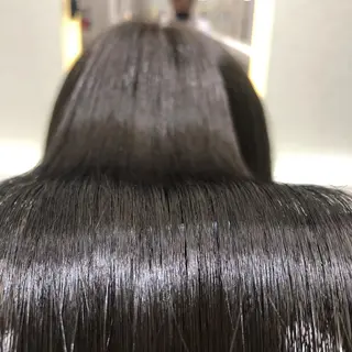 ロング ムトウセイマ/ 縮毛矯正/ブリーチのヘアスタイル