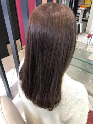 セミロング カラー 🍀富久 永梨🧸のヘアスタイル