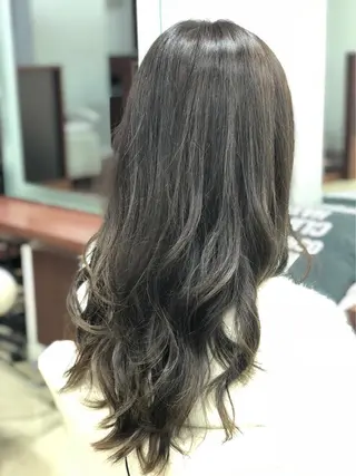 ロング カラー 飯田 真澄のヘアスタイル