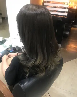 ロング カラー ヘアアレンジ 烏山 達也のヘアスタイル