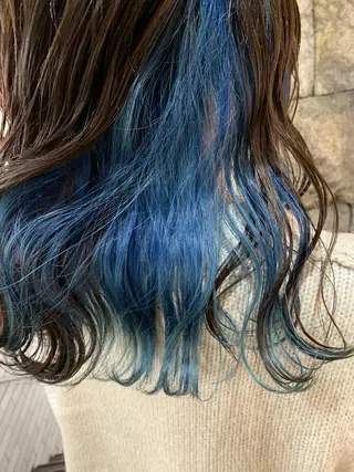 セミロング カラー 蓮見  友里のヘアスタイル