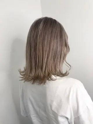 ミディアム ☕️ベージュカラー 内藤光哉☕️のヘアスタイル