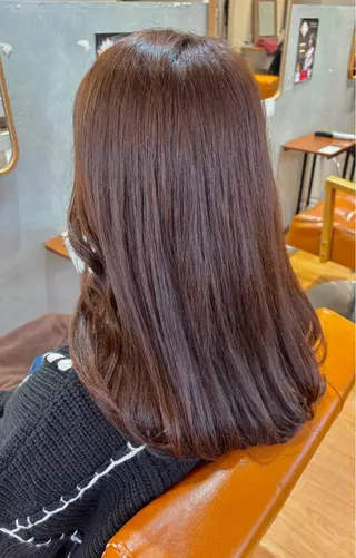 ロング カラー 秋野 遥のヘアスタイル