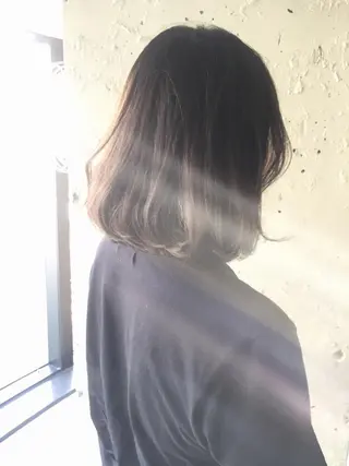 ミディアム カラー 稲田 結衣夏のヘアスタイル
