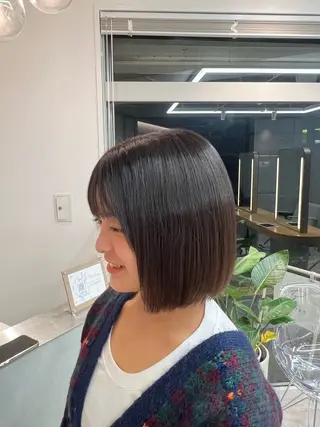 ミディアム 小森聖奈 韓国風レイヤーカットのヘアスタイル