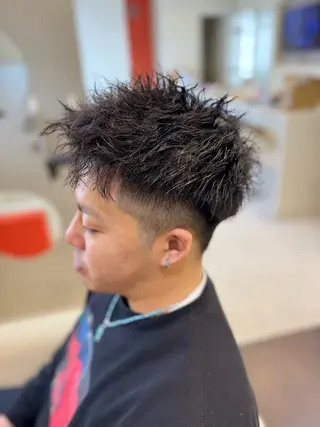 ショート パーマ メンズ 長屋 裕也のヘアスタイル