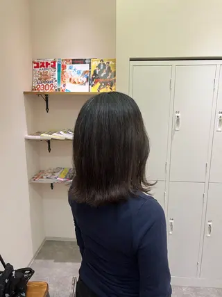ミディアム LORAN 寺田のヘアスタイル