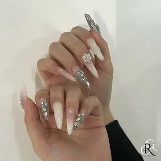 ロング 美フォルムスカルプ✨ RENAのネイルデザイン