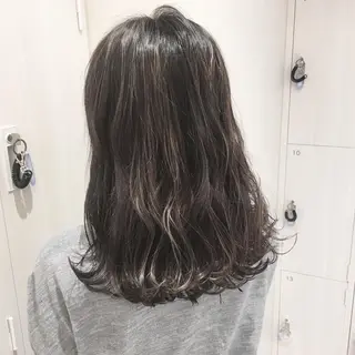 ミディアム カラー 三鷹で1番ショート ボブをカットする新谷のヘアスタイル