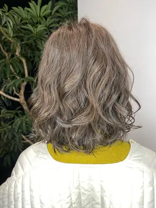 ミディアム カラー デザインカラーウルフ 宙也のヘアスタイル