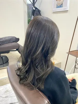 セミロング カラー 長岡 俊樹のヘアスタイル