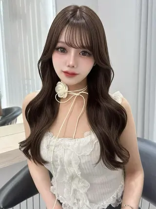 ロング カラー 友田 那都のヘアスタイル