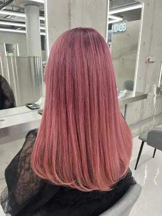 セミロング ハイトーン/心斎橋 🌙イツキのヘアスタイル