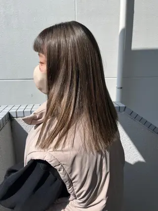 セミロング カラー ENA レイヤー/くびれヘアのヘアスタイル