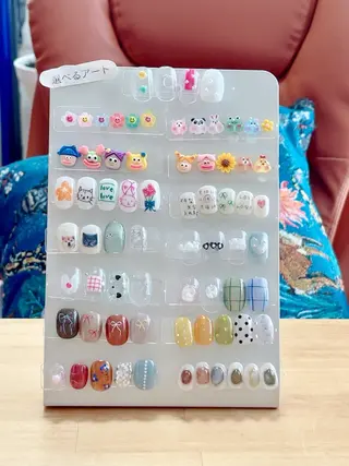 ネイル tsumeya ゆるかわ手描きネイルのネイルデザイン