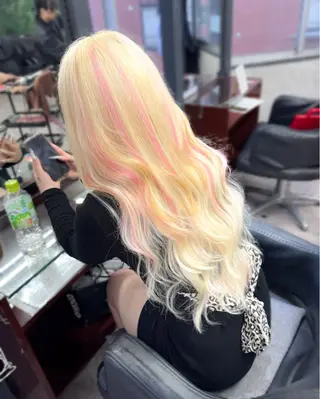 ロング ハイトーンエクステ 🎩カズキ🎩のヘアスタイル