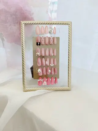 ネイル ONIKA Nail 表参道A4徒歩3分のネイルデザイン