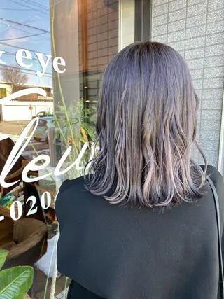 ミディアム 立野 希沙のヘアスタイル