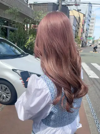 ロング カラー 透明感ハイトーン🦄 キラ🌈のヘアスタイル