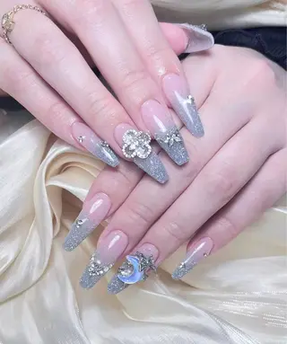 ネイル uu ネイルサロン関内🌼のネイルデザイン