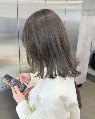 ミディアム カラー 高橋大樹/グレージュ 透明感/髪質改善のヘアスタイル