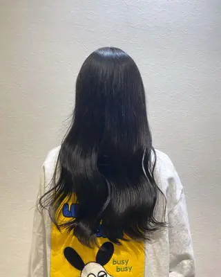 ロング カラー 𝐲𝐮𝐮𝐦𝐢 エクステ/ 艶カラーのヘアスタイル