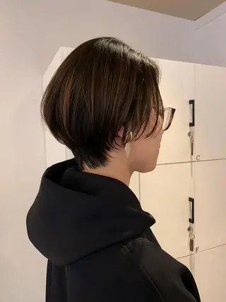 ショート カラー ウルフレイヤーカット /チヒロのヘアスタイル