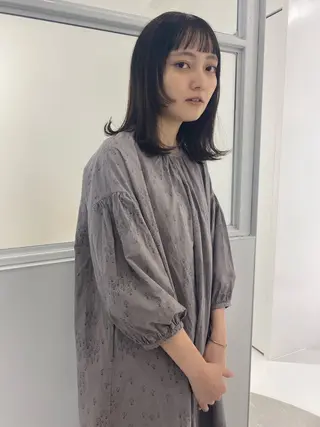ミディアム カラー 伊藤 由季のヘアスタイル