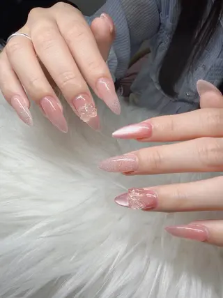 ネイル Lee Nailsのネイルデザイン