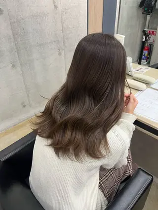 セミロング カラー 🪽髪質改善矯正 🤍MIU🤍のヘアスタイル
