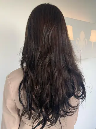 ロング おせ ちさとのヘアスタイル