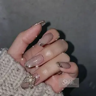 ネイル Shhh ...のネイルデザイン