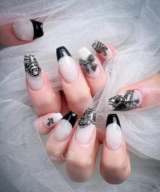 ネイル She   Nail所属・ISA_ BELLAのネイルデザイン