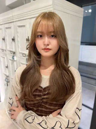 ロング ミカ/名駅/レイヤー /ブリーチなしカラーのヘアスタイル