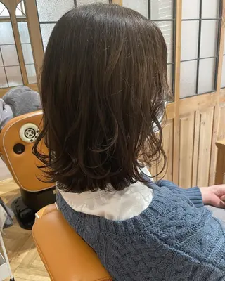 ミディアム カラー パーマ ヘアアレンジ メンズ キッズ ネイル マツエク・マツパ 🫧垢抜けヘア🫧 SHIORIのヘアスタイル