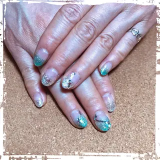 ネイル ECLAT エクラ所属・寺山 千鶴のネイルデザイン