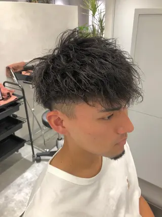 ショート カラー パーマ 関西センターパート メンズモデル募集のヘアスタイル