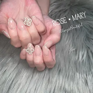 ネイル ROSE・ MARY 鈴木のネイルデザイン